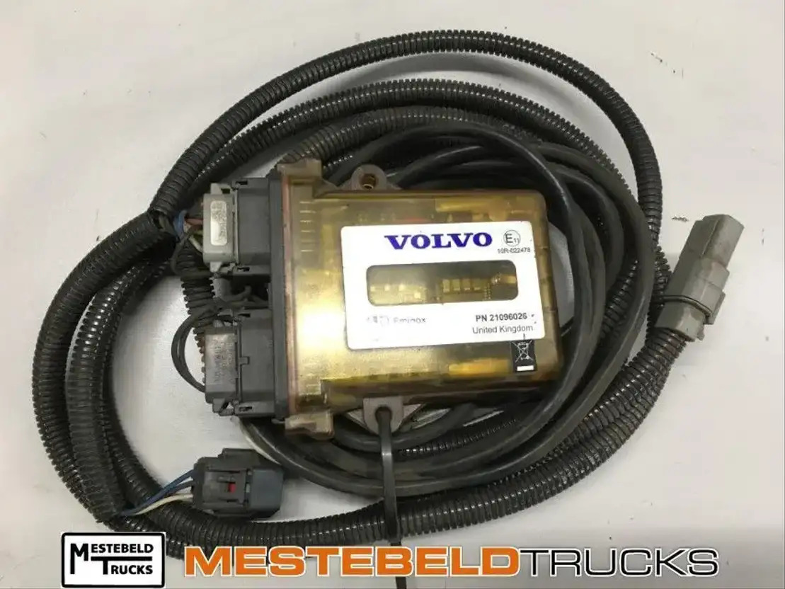 Volvo Regeleenheid uitlaatsystem - Электрическая система для Грузовиков: фото 1 Volvo Regeleenheid uitlaatsystem - Электрическая система для Грузовиков: фото 1