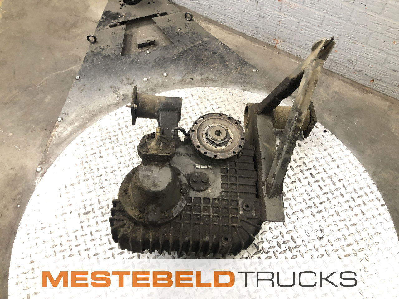 Volvo Tussenbak UTV 4.12 - Коробка передач и запчасти для Грузовиков: фото 1 Volvo Tussenbak UTV 4.12 - Коробка передач и запчасти для Грузовиков: фото 1