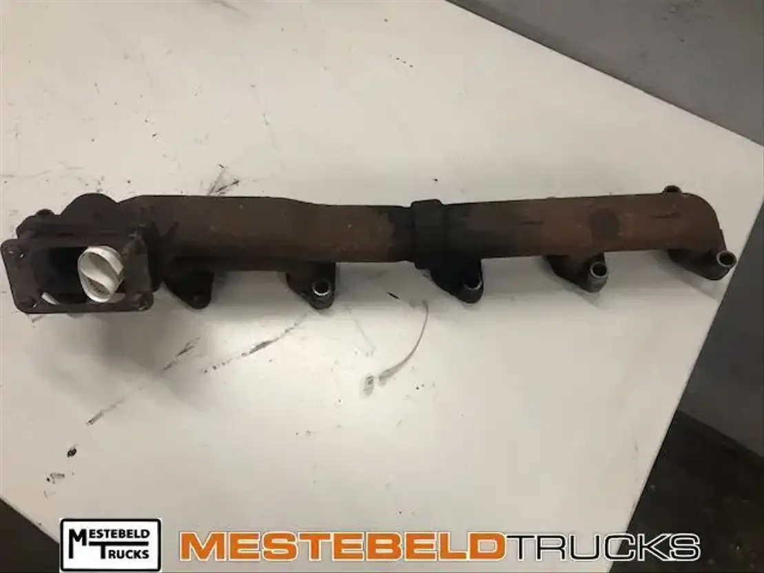 Volvo Uitlaatspruitstuk TD 63 F - Двигатель и запчасти для Грузовиков: фото 1 Volvo Uitlaatspruitstuk TD 63 F - Двигатель и запчасти для Грузовиков: фото 1