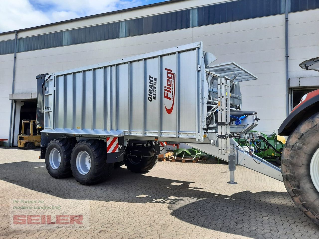 Fliegl ASW 271 C FOX Lenkachse 26,5" 35m³ - Самозагружающийся прицеп: фото 1 Fliegl ASW 271 C FOX Lenkachse 26,5" 35m³ - Самозагружающийся прицеп: фото 1