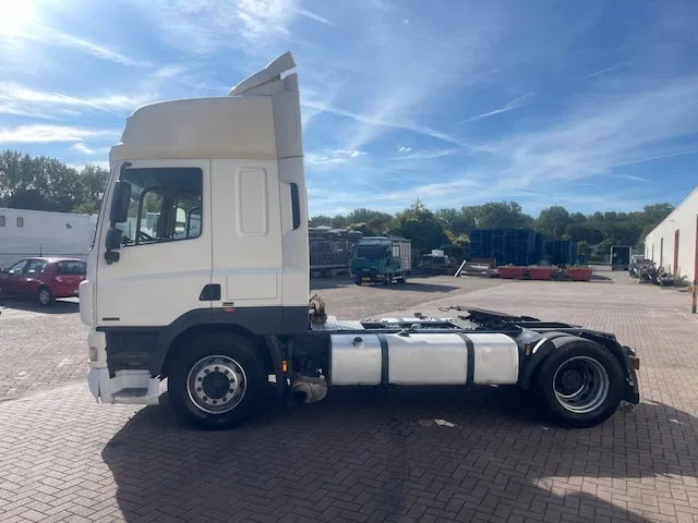 DAF CF 85.410 Automatic 2 Tanks - Тягач: фото 4 DAF CF 85.410 Automatic 2 Tanks - Тягач: фото 4
