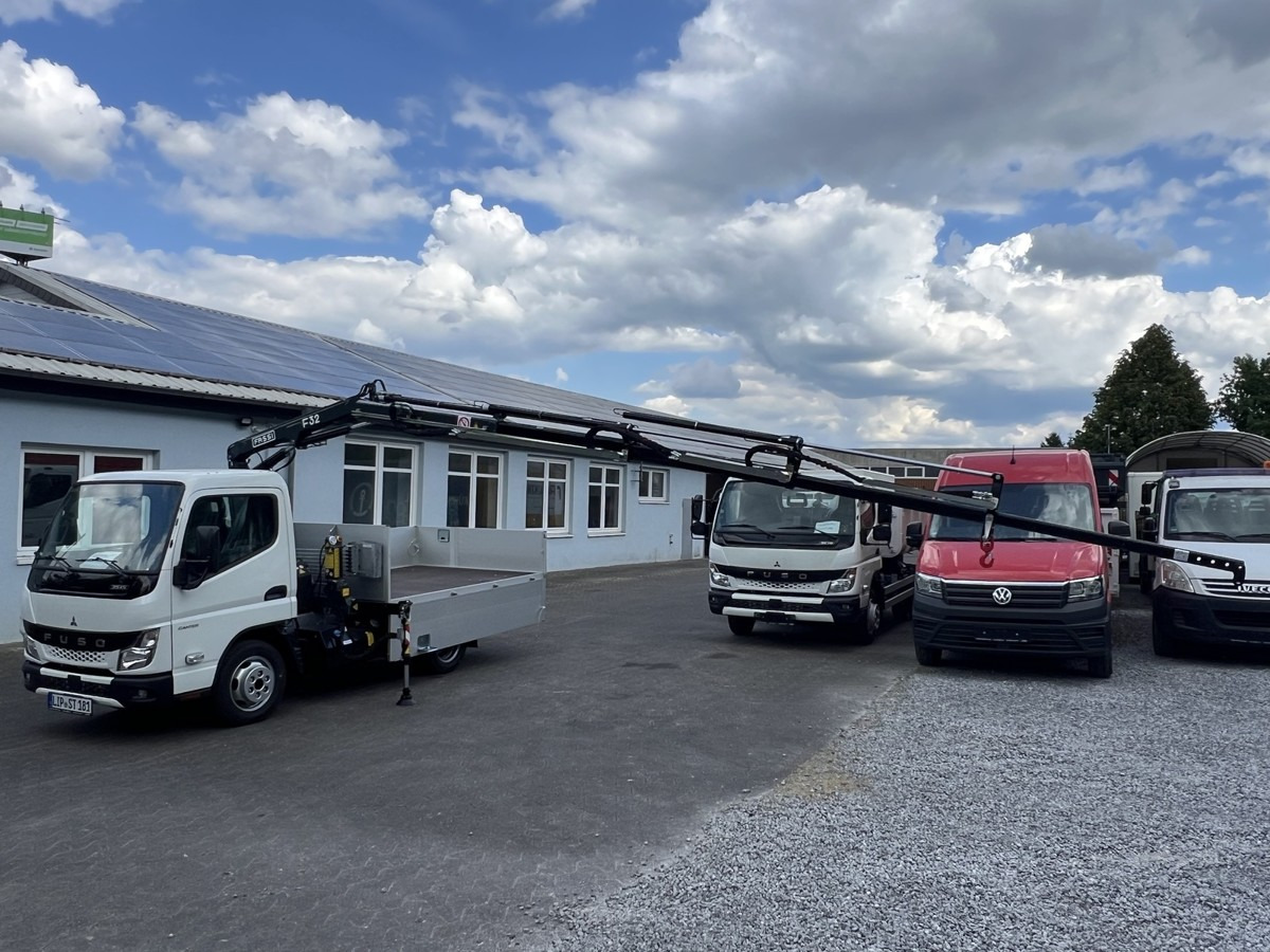 FUSO 3S15 Alu Pritsche 2.80m Ladekran Bohrgerät - Малотоннажный бортовой грузовик: фото 5 FUSO 3S15 Alu Pritsche 2.80m Ladekran Bohrgerät - Малотоннажный бортовой грузовик: фото 5