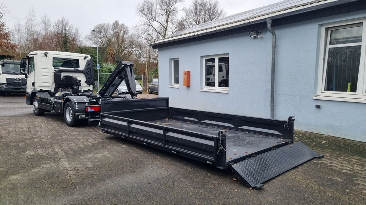 MAN TGL 12.220 BL NEU City Abrollkipper 8t TipMatic - Крюковой мультилифт: фото 2 MAN TGL 12.220 BL NEU City Abrollkipper 8t TipMatic - Крюковой мультилифт: фото 2