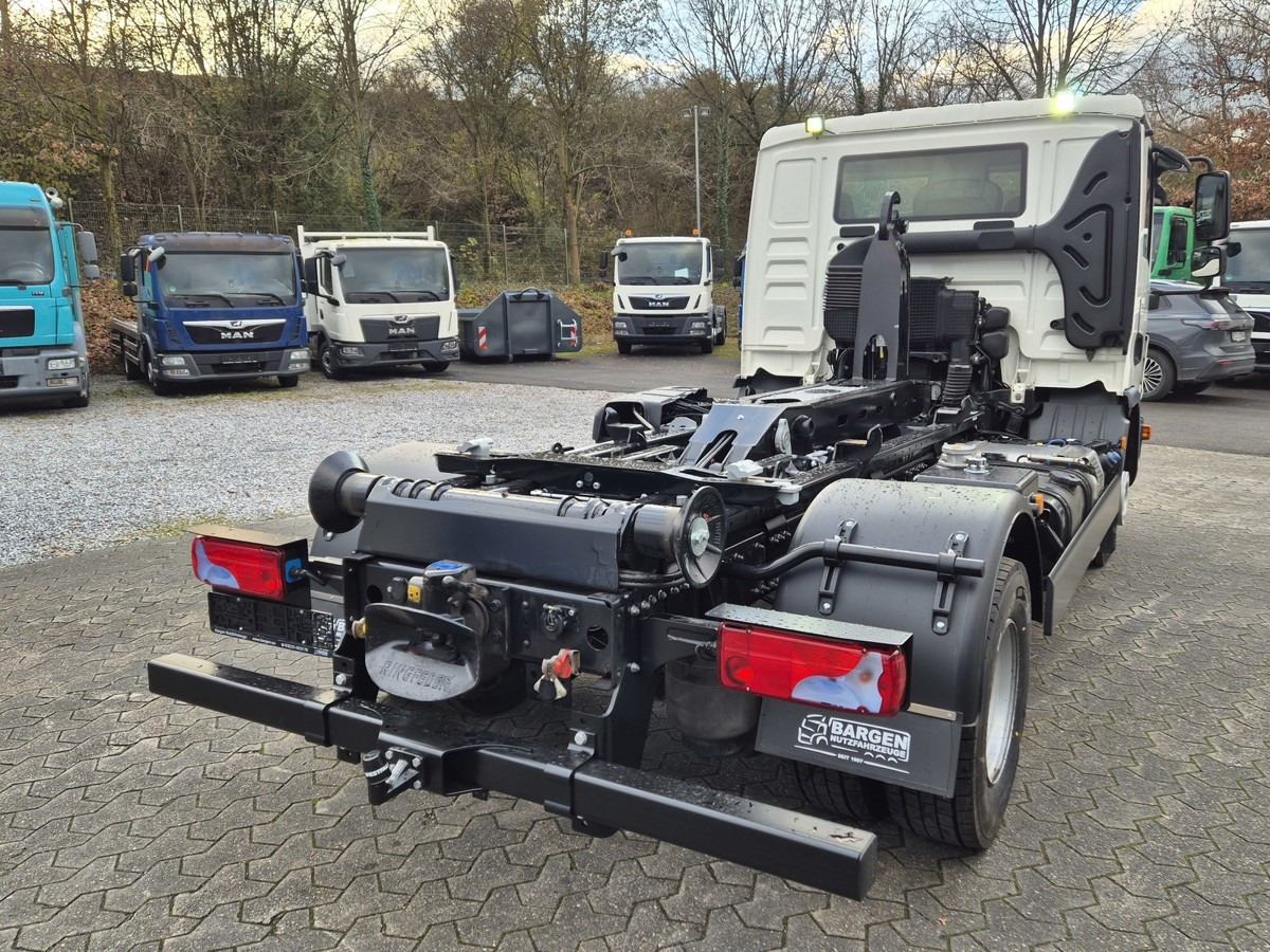 MAN TGL 12.250 BL City Abrollkipper AHK Euro 6 - Крюковой мультилифт: фото 3 MAN TGL 12.250 BL City Abrollkipper AHK Euro 6 - Крюковой мультилифт: фото 3