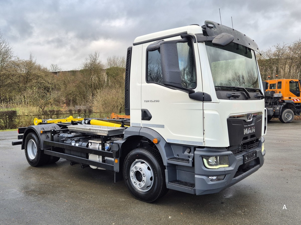 MAN TGM 15.290 BL Abrollkipper Multihook City+1570mm - Крюковой мультилифт: фото 3 MAN TGM 15.290 BL Abrollkipper Multihook City+1570mm - Крюковой мультилифт: фото 3