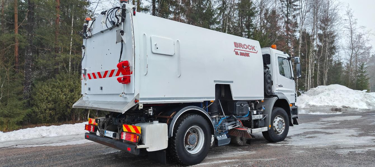 Brock SL280/2K MB Axor 1829 - Подметально-уборочная машина: фото 4 Brock SL280/2K MB Axor 1829 - Подметально-уборочная машина: фото 4