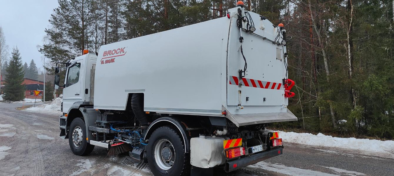 Brock SL280/2K MB Axor 1829 - Подметально-уборочная машина: фото 3 Brock SL280/2K MB Axor 1829 - Подметально-уборочная машина: фото 3