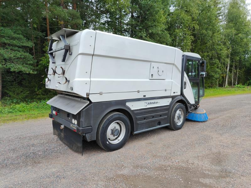 JOHNSTON CN 401 - Подметально-уборочная машина: фото 2 JOHNSTON CN 401 - Подметально-уборочная машина: фото 2