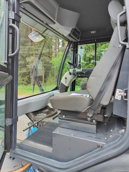 JOHNSTON CN 401 - Подметально-уборочная машина: фото 5 JOHNSTON CN 401 - Подметально-уборочная машина: фото 5