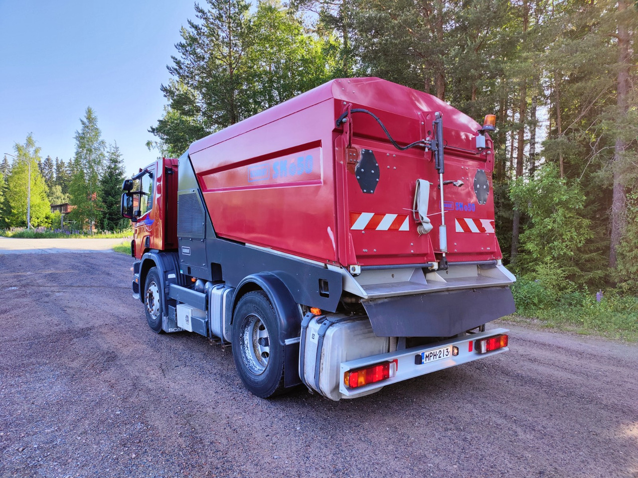 SCHMIDT SK650 / Scania P94 - Подметально-уборочная машина: фото 3 SCHMIDT SK650 / Scania P94 - Подметально-уборочная машина: фото 3