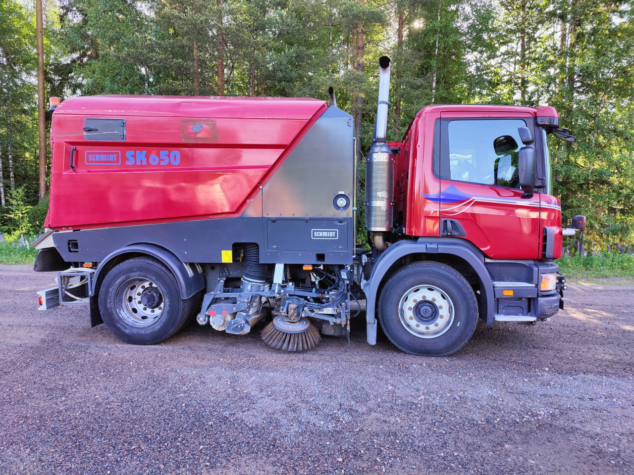 SCHMIDT SK650 / Scania P94 - Подметально-уборочная машина: фото 5 SCHMIDT SK650 / Scania P94 - Подметально-уборочная машина: фото 5