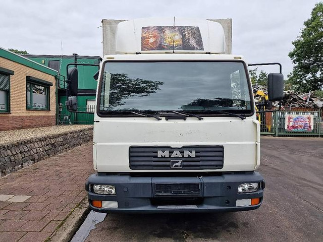 MAN L2000 LE 8.180 - Тентованный грузовик: фото 2 MAN L2000 LE 8.180 - Тентованный грузовик: фото 2