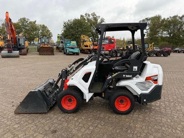 Bobcat L28, Schaufel, Palettengabel, S.W.S. - Колёсный погрузчик: фото 3 Bobcat L28, Schaufel, Palettengabel, S.W.S. - Колёсный погрузчик: фото 3
