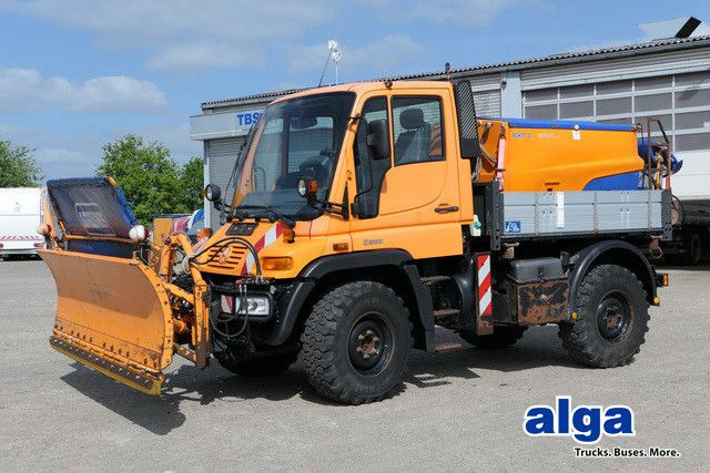 Unimog U 300 4x4, Schmidt, Streuer, Schild, Klima,27tkm - Грузовик: фото 1 Unimog U 300 4x4, Schmidt, Streuer, Schild, Klima,27tkm - Грузовик: фото 1