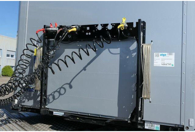 Kögel SN 24, Palettengasten, Luft-Lift, BPW, Edscha - Тентованный полуприцеп: фото 5 Kögel SN 24, Palettengasten, Luft-Lift, BPW, Edscha - Тентованный полуприцеп: фото 5