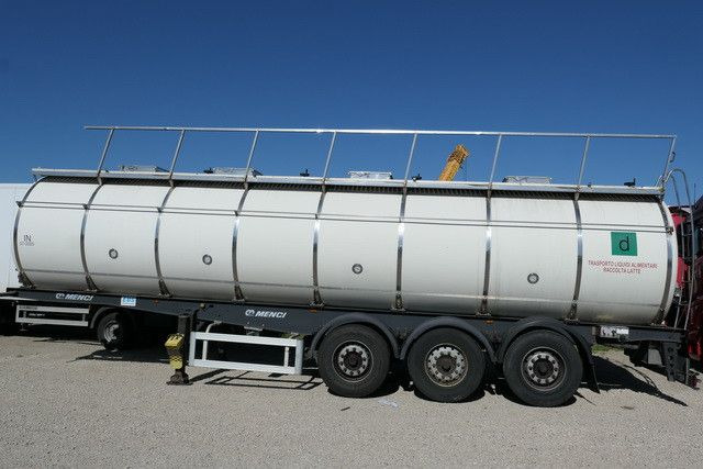 Menci SA 105, Isoliert, Tank aus 2016, 32m³, 4 Kammern - Полуприцеп-цистерна: фото 3 Menci SA 105, Isoliert, Tank aus 2016, 32m³, 4 Kammern - Полуприцеп-цистерна: фото 3