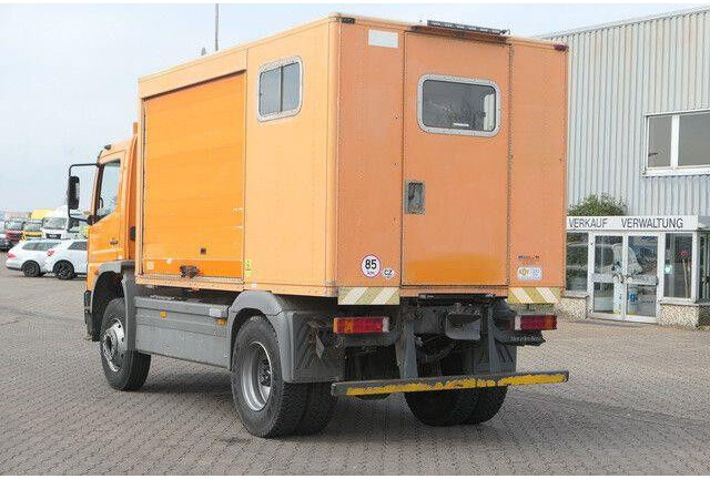 Mercedes-Benz 1518 A Atego 4X4, Klima, AHK, Allrad, Rolltor - Грузовик с закрытым кузовом: фото 3 Mercedes-Benz 1518 A Atego 4X4, Klima, AHK, Allrad, Rolltor - Грузовик с закрытым кузовом: фото 3