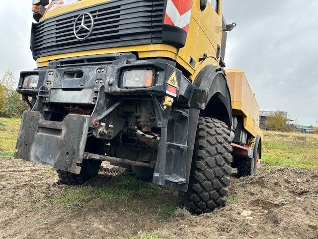 Mercedes-Benz 1838 AK 4x4, Allrad, Einzelbereifung, Wenig KM - Подметально-уборочная машина: фото 2 Mercedes-Benz 1838 AK 4x4, Allrad, Einzelbereifung, Wenig KM - Подметально-уборочная машина: фото 2