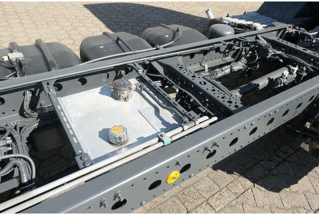 Mercedes-Benz 918 L Atego 4x2, Nebenantrieb, Standklima - Грузовик-шасси: фото 5 Mercedes-Benz 918 L Atego 4x2, Nebenantrieb, Standklima - Грузовик-шасси: фото 5