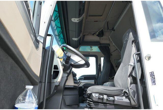 MAN 18.500 TGX 4x2, Intarder, Klima, 2x Tank,Spoiler - Тягач: фото 4 MAN 18.500 TGX 4x2, Intarder, Klima, 2x Tank,Spoiler - Тягач: фото 4