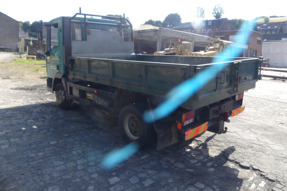 Camion benne Iveco ML 100 E15 (1997-112.669 km-VIN:ZCFA1AA0002205525) - Самосвал: фото 4 Camion benne Iveco ML 100 E15 (1997-112.669 km-VIN:ZCFA1AA0002205525) - Самосвал: фото 4