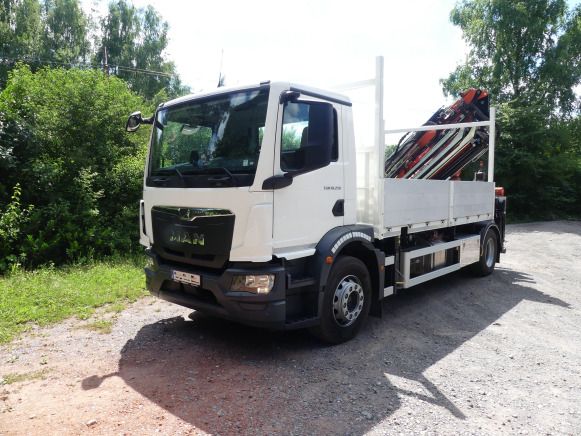 Camion plateau ridelle avec grue MAN TGM18,250 (2022-3.278 km) - Грузовик бортовой/ Платформа, Автоманипулятор: фото 1 Camion plateau ridelle avec grue MAN TGM18,250 (2022-3.278 km) - Грузовик бортовой/ Платформа, Автоманипулятор: фото 1
