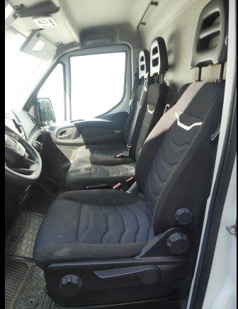 Camionnette Iveco 35S14N (2021-60.293 km) - Цельнометаллический фургон: фото 5 Camionnette Iveco 35S14N (2021-60.293 km) - Цельнометаллический фургон: фото 5