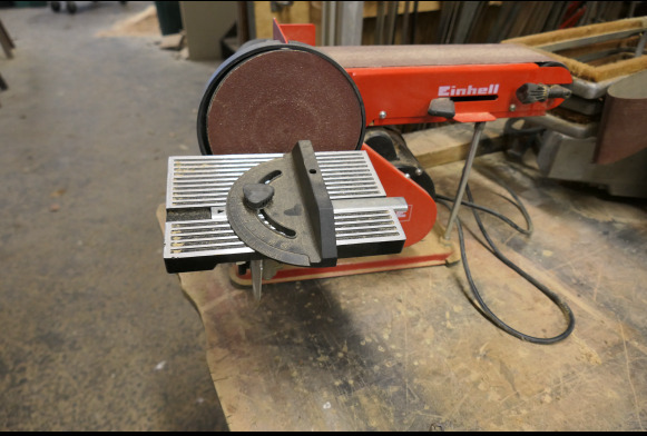 Ponceuse à bande + lapidaire Einhell TC-US 400 - Деревообрабатывающий станок: фото 4 Ponceuse à bande + lapidaire Einhell TC-US 400 - Деревообрабатывающий станок: фото 4