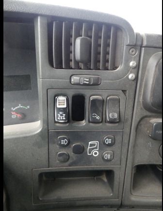 Грузовик-контейнеровоз/ Сменный кузов REF:1290 - Camion porte container Scania PRT (2005-529.990 km): фото 7