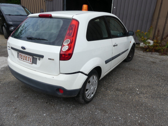 REF:TRE614 - Voiture Utilitaire Ford FIESTA TDCI (2005-101.699 km) - Грузовой электромобиль: фото 4 REF:TRE614 - Voiture Utilitaire Ford FIESTA TDCI (2005-101.699 km) - Грузовой электромобиль: фото 4