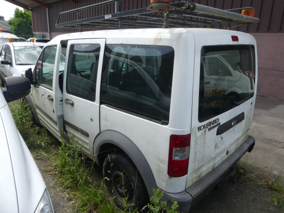 REF:immatriculé sous : TRF-384 - Voiture Ford Tourneo Connect - Грузопассажирский фургон: фото 3 REF:immatriculé sous : TRF-384 - Voiture Ford Tourneo Connect - Грузопассажирский фургон: фото 3