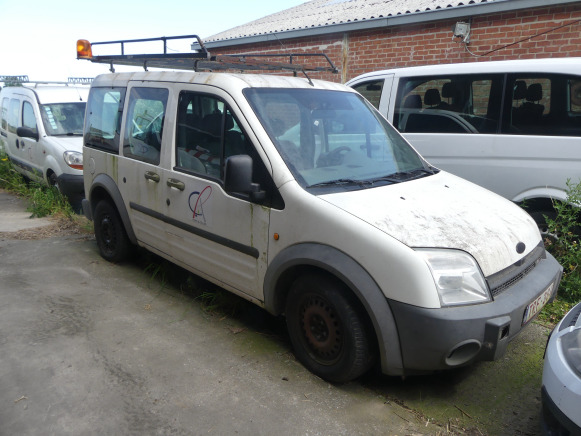 REF:immatriculé sous : TRF-384 - Voiture Ford Tourneo Connect - Грузопассажирский фургон: фото 1 REF:immatriculé sous : TRF-384 - Voiture Ford Tourneo Connect - Грузопассажирский фургон: фото 1