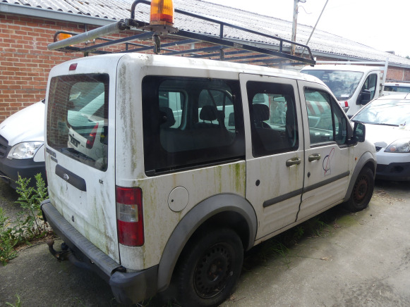 REF:immatriculé sous : TRF-384 - Voiture Ford Tourneo Connect - Грузопассажирский фургон: фото 2 REF:immatriculé sous : TRF-384 - Voiture Ford Tourneo Connect - Грузопассажирский фургон: фото 2