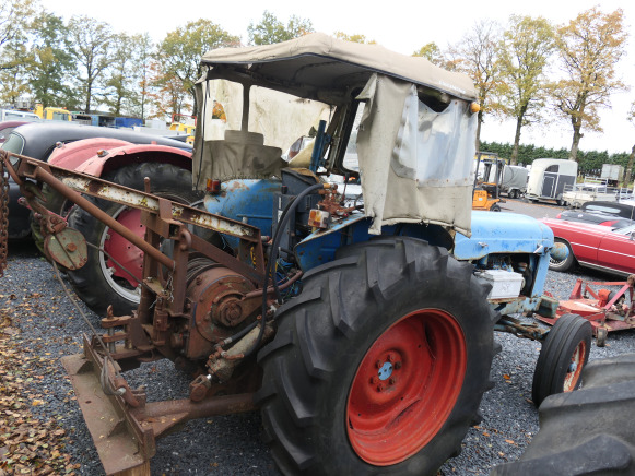 Tracteur agricole + treuil Ford Super Major - Трактор: фото 3 Tracteur agricole + treuil Ford Super Major - Трактор: фото 3