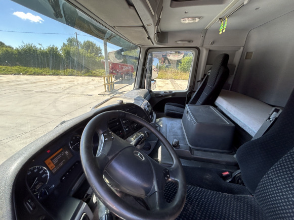 Tracteur routier 4x4 Mercedes Actros 2046 AS (2013 - 648.117 km) - Тягач: фото 4 Tracteur routier 4x4 Mercedes Actros 2046 AS (2013 - 648.117 km) - Тягач: фото 4