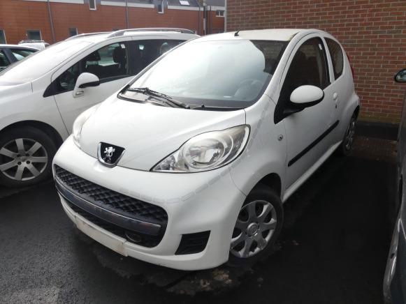 Легковой автомобиль Voiture Peugeot 107 (2012-99.475 km): фото 1