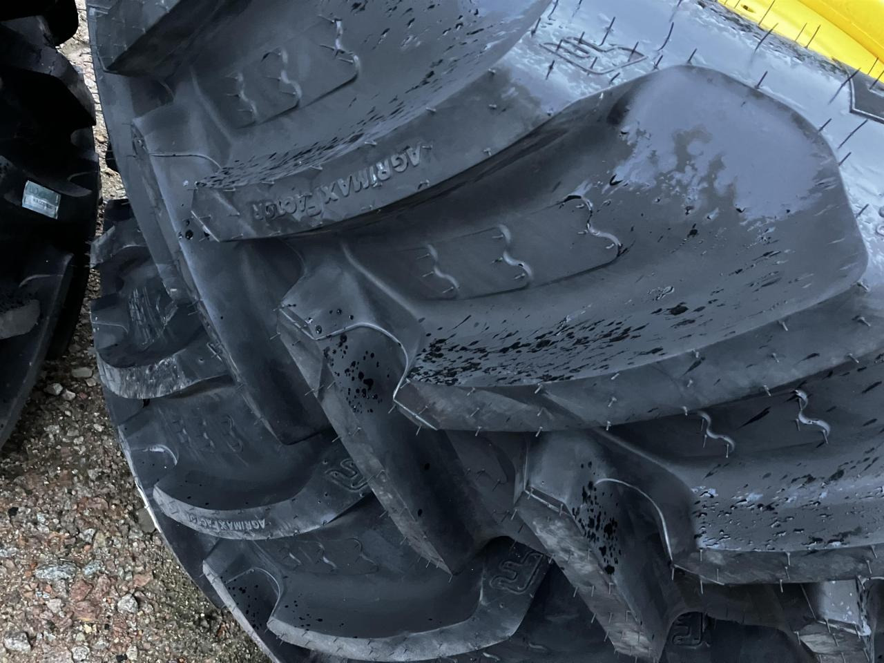 BKT 480/70R34 - Шина для Сельскохозяйственной техники: фото 3 BKT 480/70R34 - Шина для Сельскохозяйственной техники: фото 3