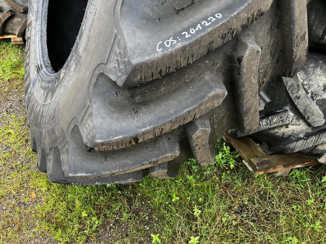 BKT 650/85R42 IF - Шина для Сельскохозяйственной техники: фото 4 BKT 650/85R42 IF - Шина для Сельскохозяйственной техники: фото 4