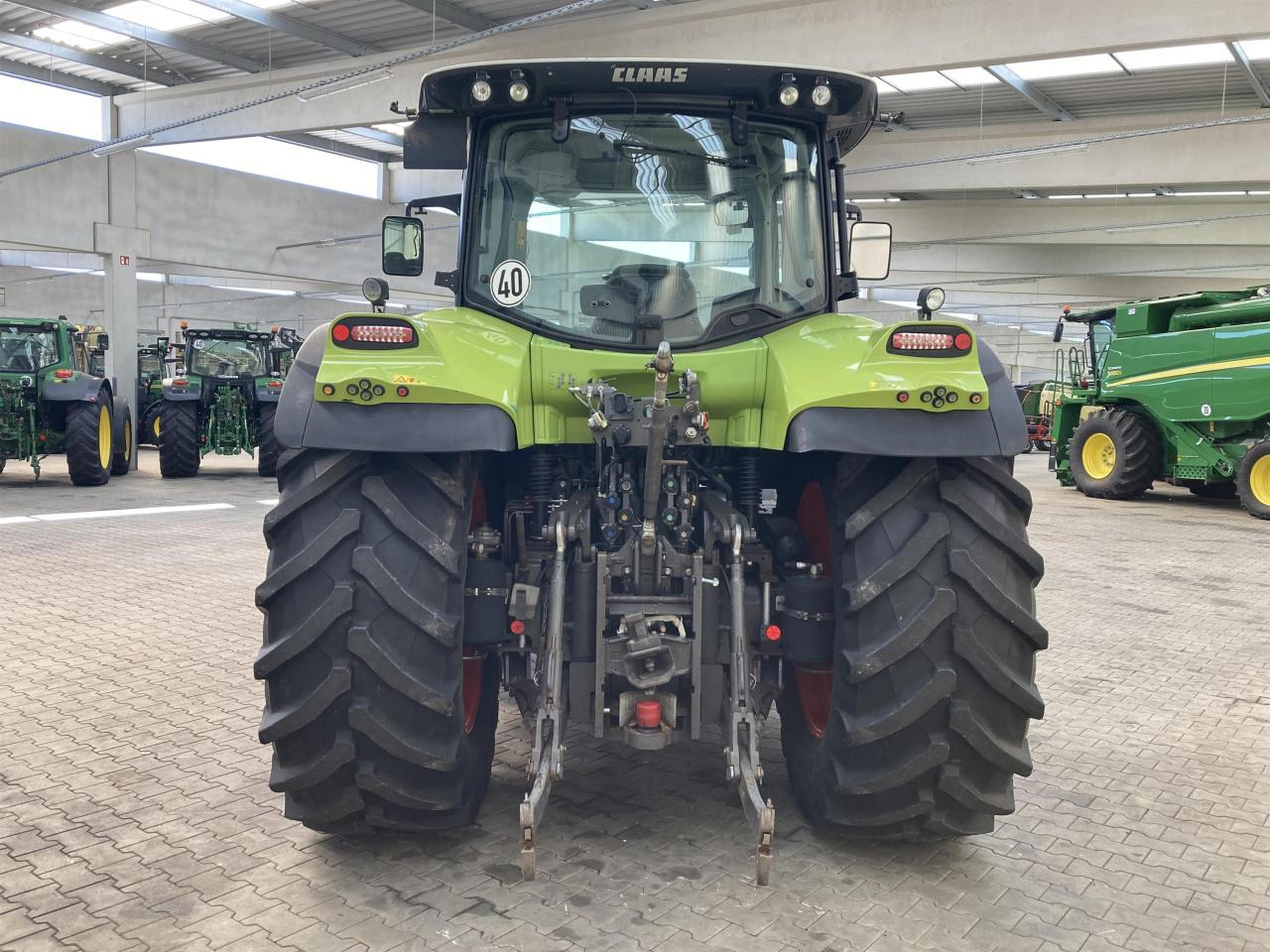 Трактор CLAAS Arion 640: фото 6