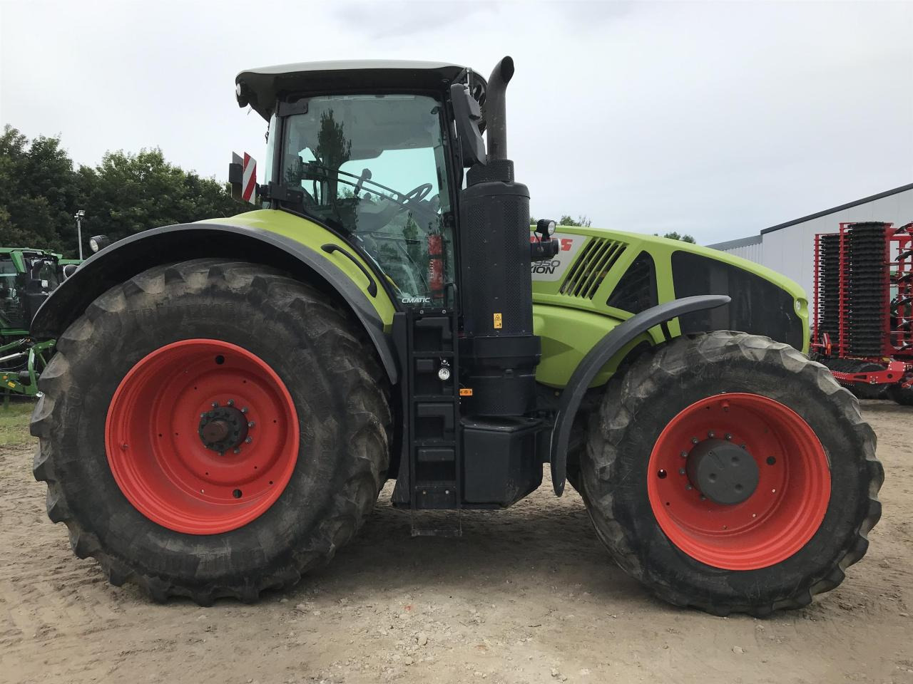 CLAAS Axion 950 - Трактор: фото 2 CLAAS Axion 950 - Трактор: фото 2