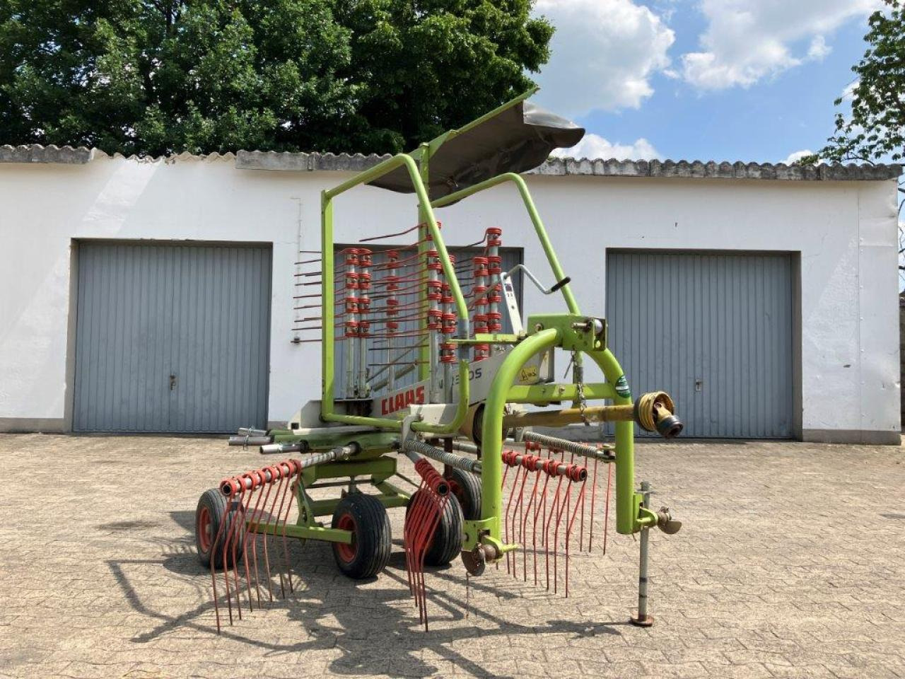 CLAAS Liner 390S - Сеноворошилка: фото 1 CLAAS Liner 390S - Сеноворошилка: фото 1