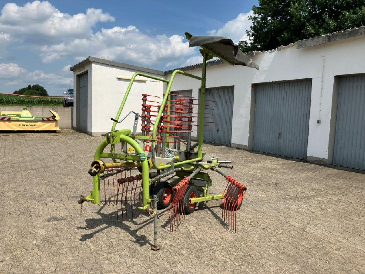 CLAAS Liner 390S - Сеноворошилка: фото 2 CLAAS Liner 390S - Сеноворошилка: фото 2