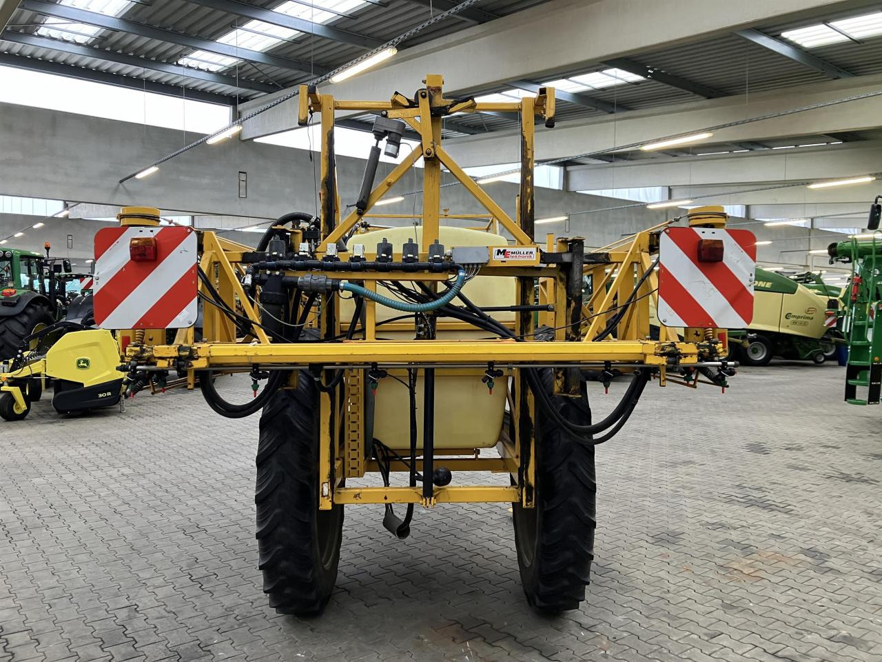 Dubex Junior 2000 Liter - Прицепной опрыскиватель: фото 4 Dubex Junior 2000 Liter - Прицепной опрыскиватель: фото 4