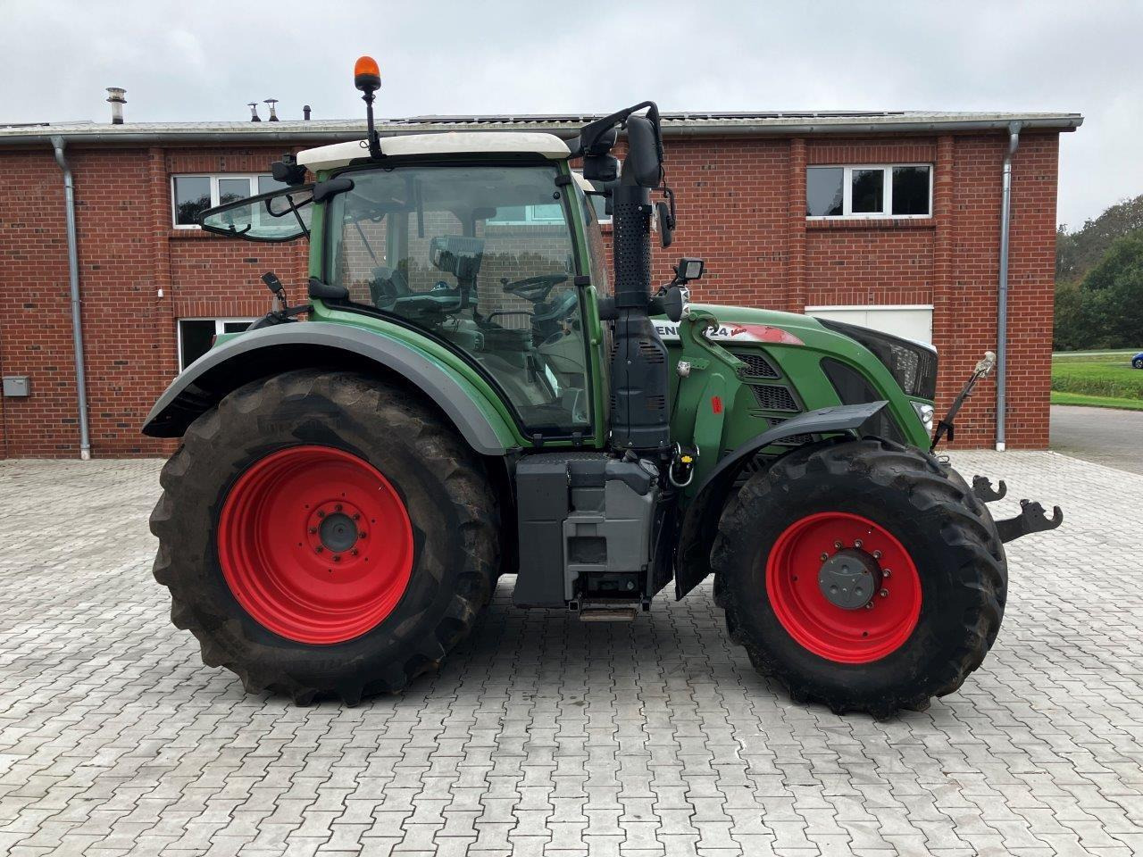 Fendt 716 Vario Profi Plus - Трактор: фото 3 Fendt 716 Vario Profi Plus - Трактор: фото 3