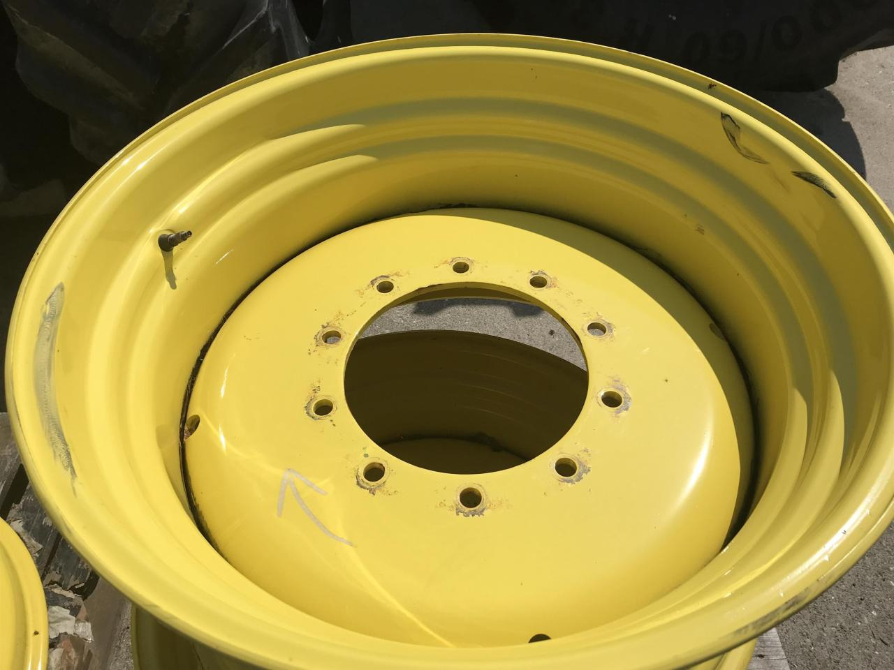 John Deere 18x30 - Шина для Сельскохозяйственной техники: фото 3 John Deere 18x30 - Шина для Сельскохозяйственной техники: фото 3