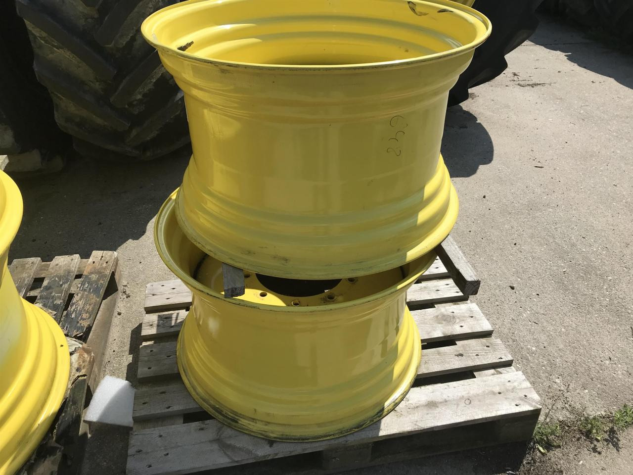 John Deere 18x30 - Шина для Сельскохозяйственной техники: фото 2 John Deere 18x30 - Шина для Сельскохозяйственной техники: фото 2