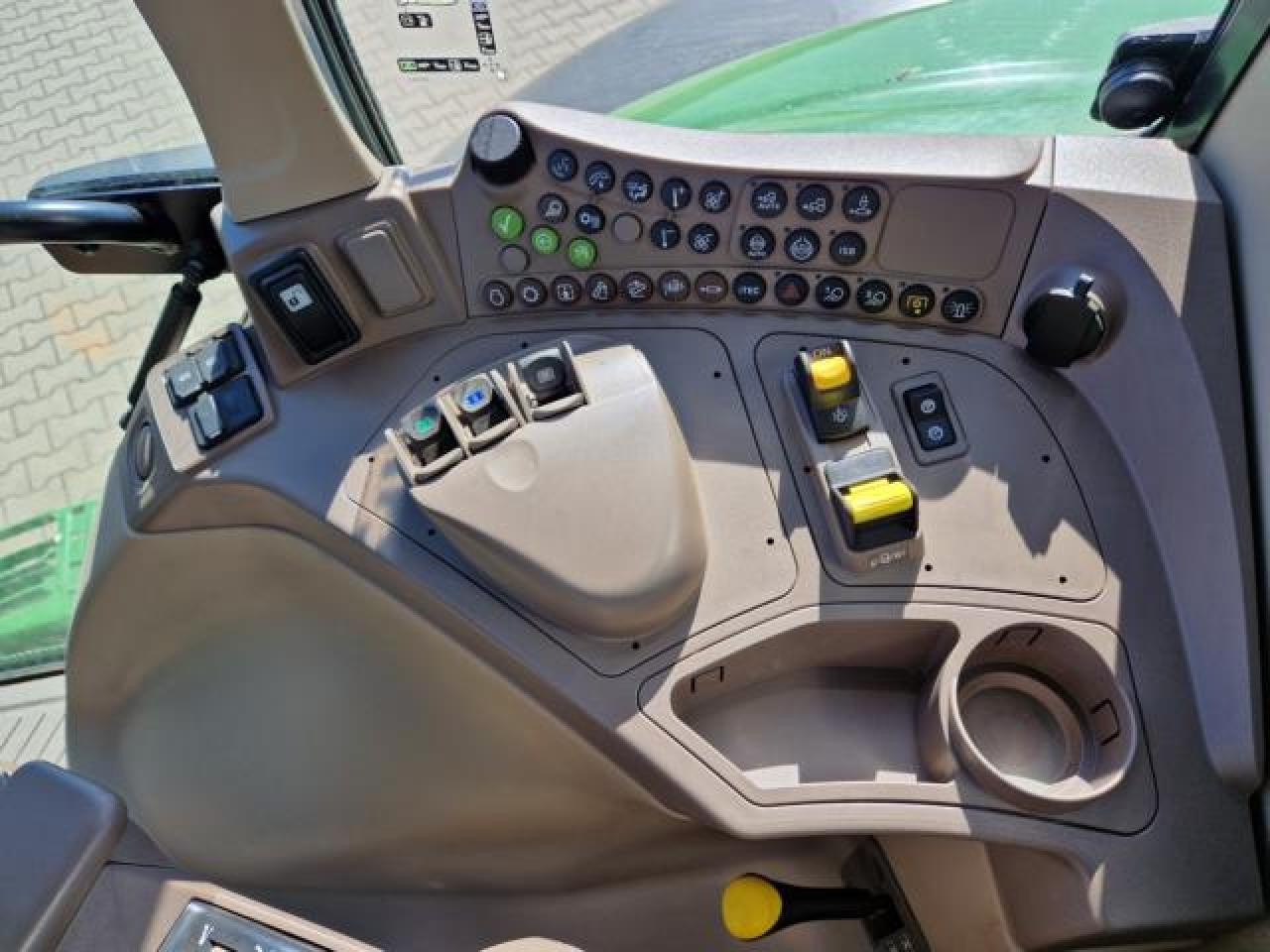 Трактор John Deere 6195M: фото 26