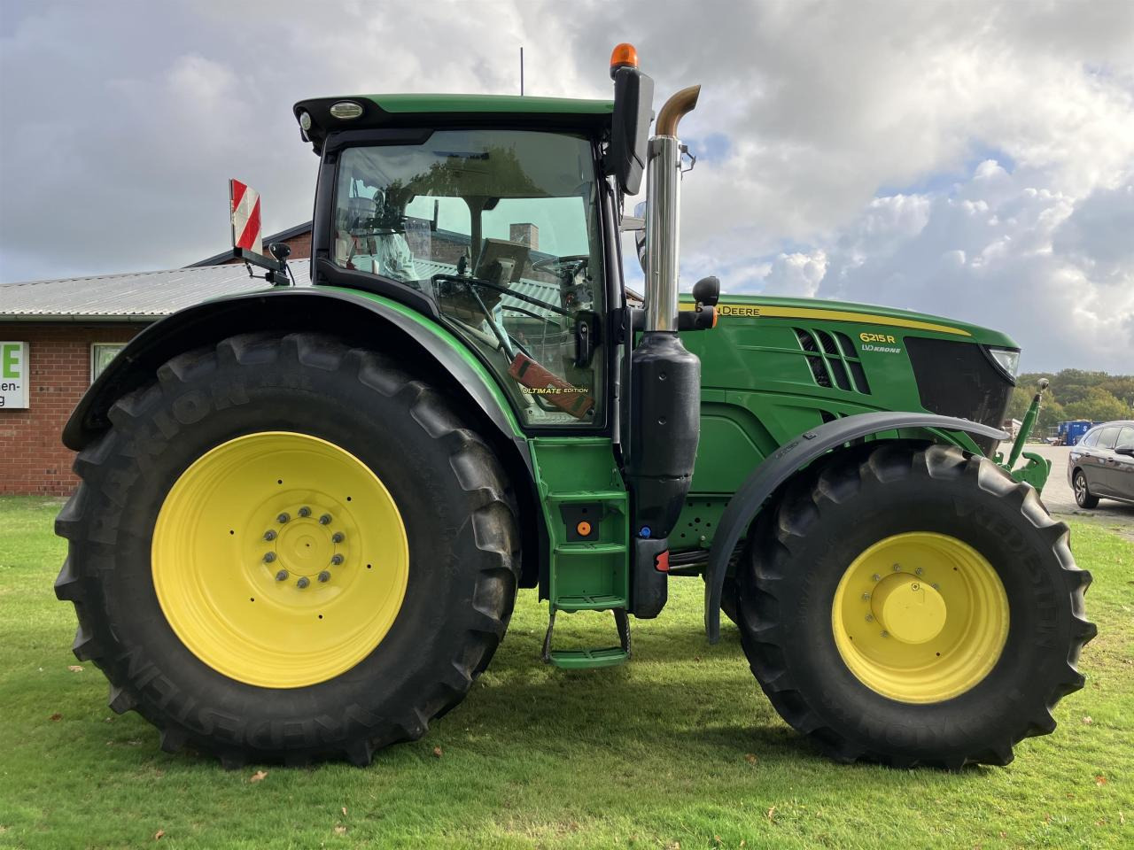 John Deere 6215R - Трактор: фото 4 John Deere 6215R - Трактор: фото 4