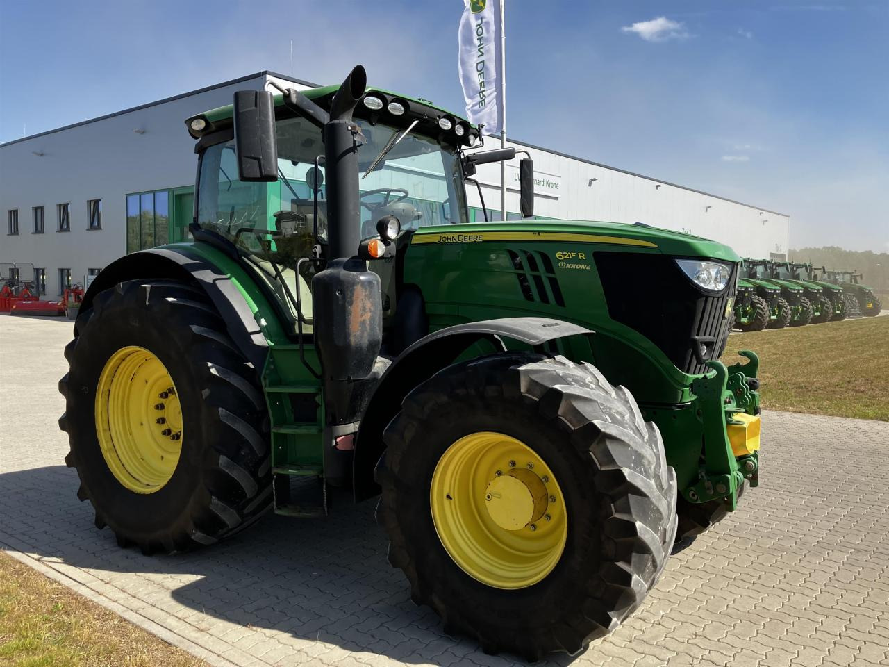 John Deere 6215R - Трактор: фото 2 John Deere 6215R - Трактор: фото 2