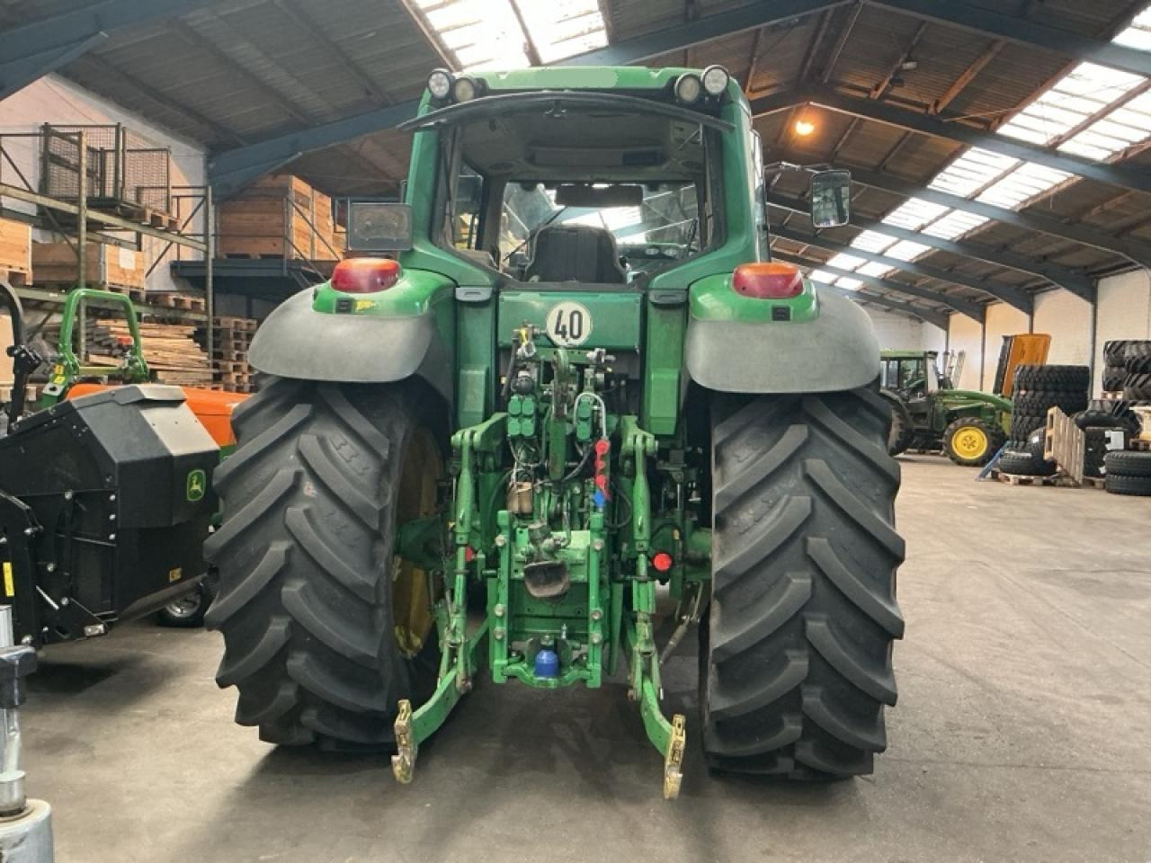 John Deere 6820 - Трактор: фото 3 John Deere 6820 - Трактор: фото 3